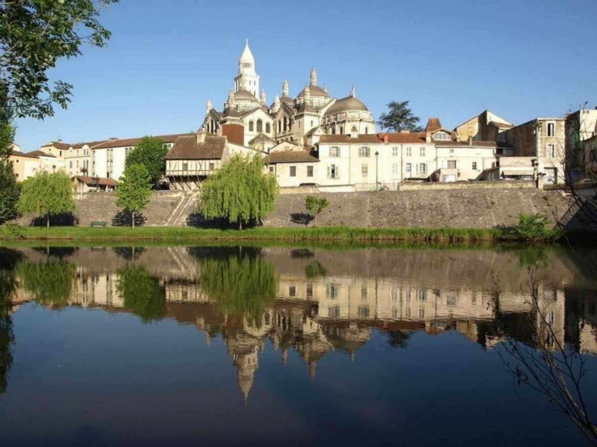 Appartement En Centre Ville Historique Perigueux Bagian luar foto
